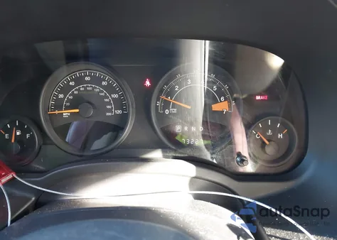 2014 Jeep Compass Sport из США, поврежденный, VIN 1C4NJDBB5ED592729